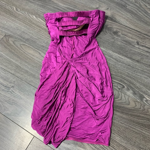 Gorgeous dress - Picture 3 of 3